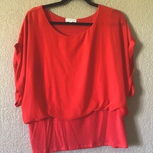 Red flowy short sleeve top!